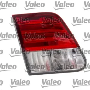 Cena promocyjna Lampa tylna zespolona VALEO 044907